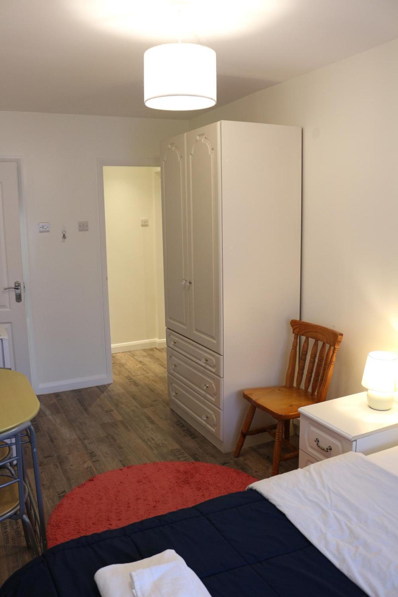 Ensuite Master Bedroom, Private Bathroom, Inside Family Home, Walking Distance To Harry Potter Watford  Buitenkant foto